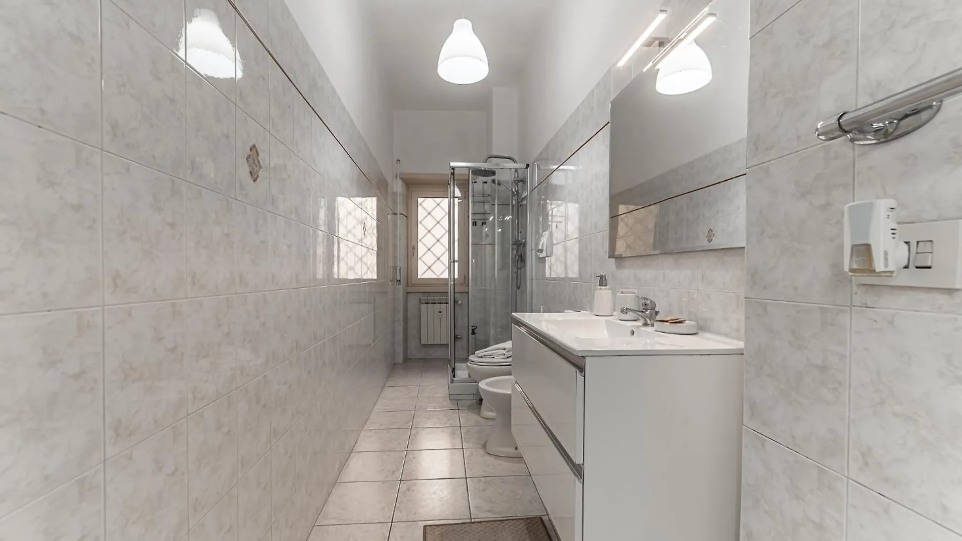 Vacanze Romane - Metro Teano & Wi-Fi Apartment Italy