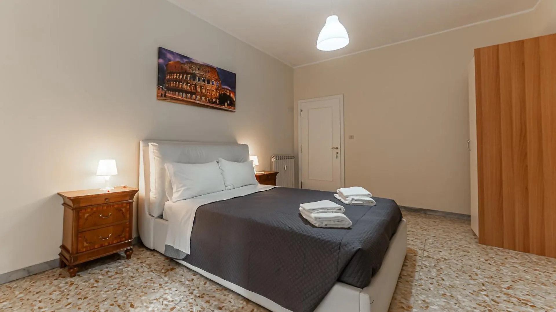 Vacanze Romane - Metro Teano & Wi-Fi Apartment Italy